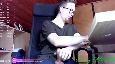 Snapshot of moonsexguy chatting on 12, 6, 2026 Flo online show from 12, 6, 2026