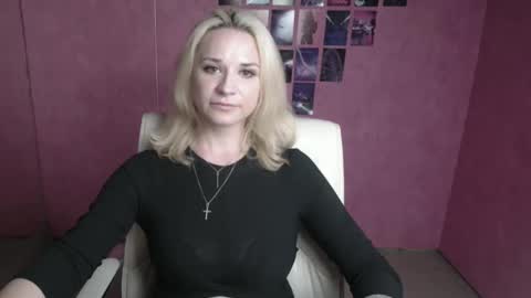 Snapshot of moonsusanna chatting on 11, 5, 2026 Susanna online show from 11, 5, 2026