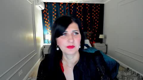 Ask me  online show from 15, 11, 2025