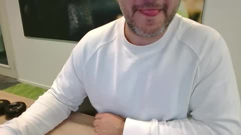 morepassion4u online show from 12, 9, 2025