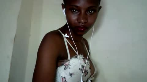 Snapshot of morgane_69 chatting on 4, 6, 2026 morgane_69 online show from 4, 6, 2026