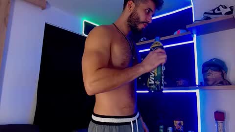 Snapshot of morgann_jones chatting on 3, 3, 2025 morgan online show from 3, 3, 2025