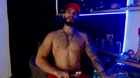 Snapshot of morgann_jones chatting on 4, 3, 2025 morgan online show from 4, 3, 2025