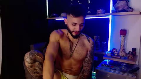 Snapshot of morgann_jones chatting on 6, 3, 2025 morgan online show from 6, 3, 2025