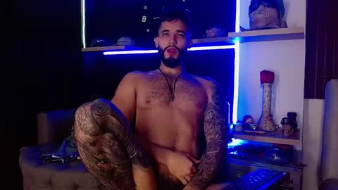 Snapshot of morgann_jones chatting on 8, 3, 2025 morgan online show from 8, 3, 2025