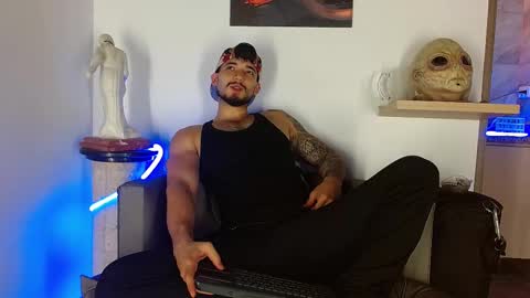 Snapshot of morgann_jones chatting on 12, 9, 2025 morgan online show from 12, 9, 2025