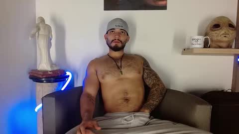 Snapshot of morgann_jones chatting on 3, 10, 2025 morgan online show from 3, 10, 2025