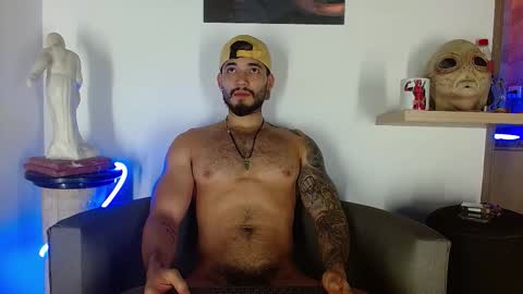 Snapshot of morgann_jones chatting on 4, 10, 2025 morgan online show from 4, 10, 2025