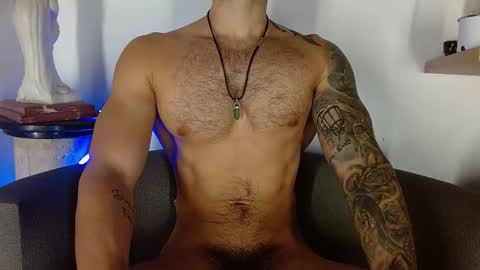 Snapshot of morgann_jones chatting on 8, 10, 2025 morgan online show from 8, 10, 2025