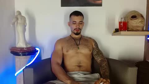 Snapshot of morgann_jones chatting on 8, 11, 2025 morgan online show from 8, 11, 2025