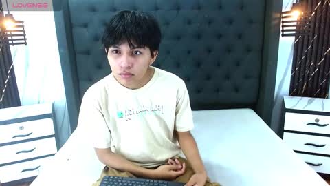 Snapshot of mortelle_ chatting on 1, 11, 2025 MORTELLE online show from 1, 11, 2025