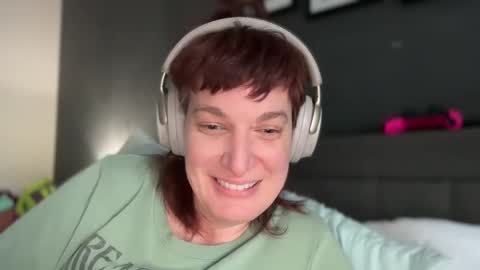 Mossy Mommy online show from 17, 2, 2025