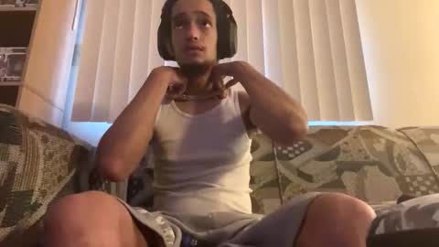 Snapshot of mouli23r chatting on 4, 2, 2026 mouli23r online show from 4, 2, 2026