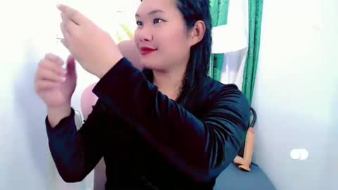 Snapshot of mountain_girl88 chatting on 27, 11, 2025 casandra online show from 27, 11, 2025