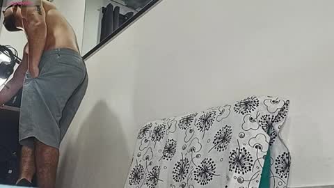 Snapshot of mr_chr1s chatting on 1, 10, 2025 chris online show from 1, 10, 2025