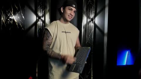 mr_maximo online show from 18, 10, 2025