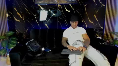 mr_maximo online show from 9, 3, 2026