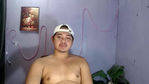 Snapshot of mr_olivercummerx chatting on 24, 5, 2026 mr_olivercummerx online show from 24, 5, 2026