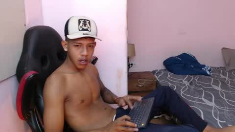 mr_stiven_ online show from 6, 1, 2025