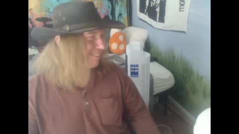 mr_strawberry online show from 16, 4, 2026