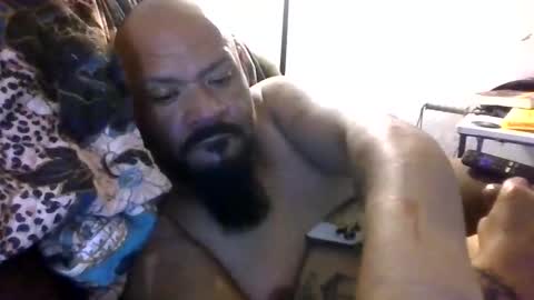 Snapshot of mrbiggs1077777 chatting on 19, 11, 2025 mrbiggs1077777 online show from 19, 11, 2025