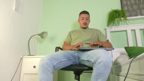 Mr Fox online show from 17, 11, 2025