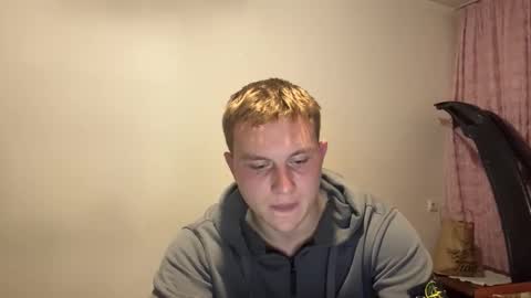 Snapshot of mrheat_ chatting on 7, 10, 2025 Max online show from 7, 10, 2025