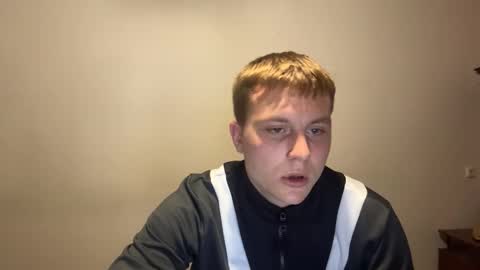 Snapshot of mrheat_ chatting on 10, 10, 2025 Max online show from 10, 10, 2025