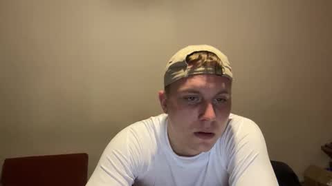 Snapshot of mrheat_ chatting on 4, 11, 2025 Max online show from 4, 11, 2025