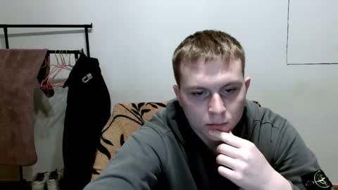 Snapshot of mrheat_ chatting on 2, 12, 2025 Max online show from 2, 12, 2025