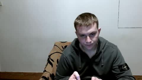 Snapshot of mrheat_ chatting on 4, 12, 2025 Max online show from 4, 12, 2025