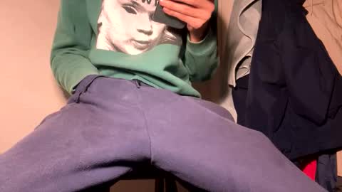 Snapshot of mrmeltyourheart chatting on 14, 10, 2025 James online show from 14, 10, 2025