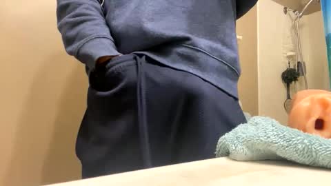 Snapshot of mrmeltyourheart chatting on 20, 12, 2025 James online show from 20, 12, 2025