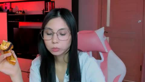 Snapshot of ms_emily_ chatting on 28, 4, 2026 ms_emily_ online show from 28, 4, 2026