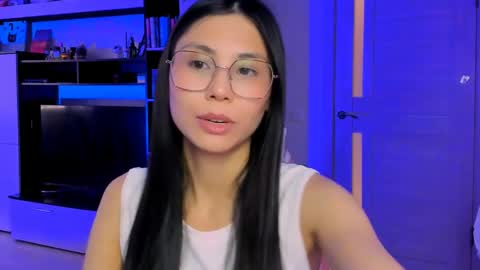 Snapshot of ms_emily_ chatting on 13, 5, 2026 ms_emily_ online show from 13, 5, 2026
