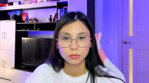ms_emily_ online show from 20, 6, 2026