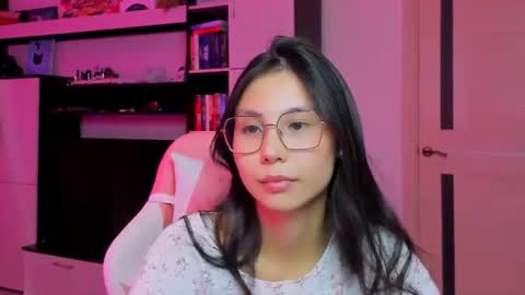 ms_emily_ online show from 15, 7, 2026