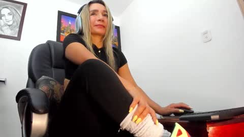 ms_lunarose online show from 20, 11, 2025