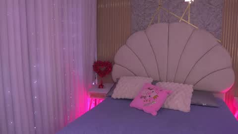 Manuela  online show from 13, 3, 2026