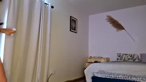Snapshot of msthick00 chatting on 16, 7, 2026 MsThick online show from 16, 7, 2026