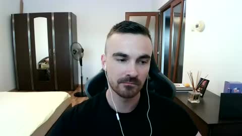 Snapshot of mu5clemania chatting on 5, 7, 2026 Victor online show from 5, 7, 2026