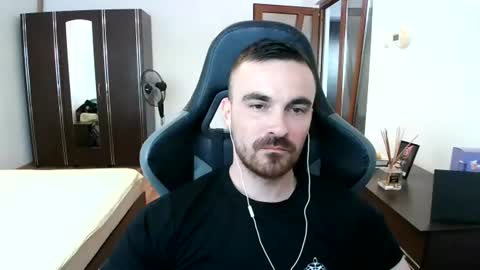 Snapshot of mu5clemania chatting on 11, 7, 2026 Victor online show from 11, 7, 2026