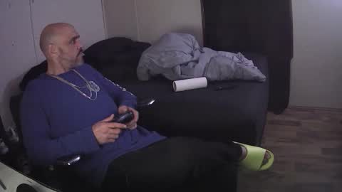 Muffdiver online show from 11, 2, 2026