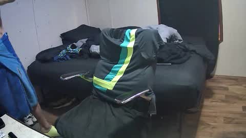 Muffdiver online show from 5, 3, 2026