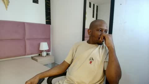 Muller Asher online show from 15, 11, 2025