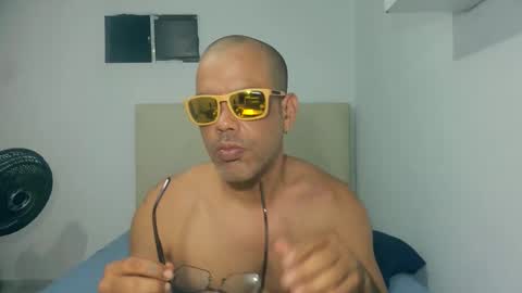 Snapshot of multiplicationboom chatting on 17, 11, 2025 multiplicationboom online show from 17, 11, 2025