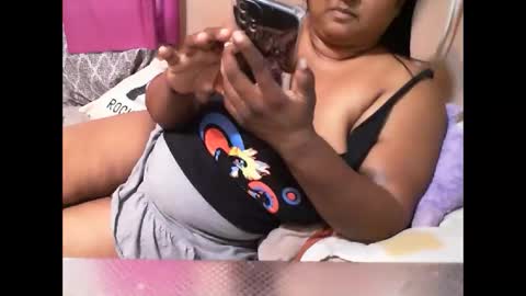 Snapshot of munniegalz1 chatting on 5, 12, 2024 your angel online show from 5, 12, 2024