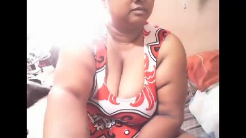 Snapshot of munniegalz1 chatting on 19, 1, 2025 your angel online show from 19, 1, 2025