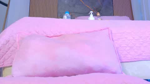 Snapshot of muriel_belovv chatting on 26, 7, 2026 Tell me Sofi online show from 26, 7, 2026