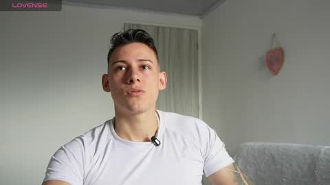 muscle_king_cum online show from 8, 4, 2026